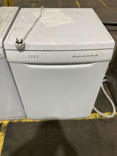 CURRYS ESSENTIALS WHITE FREE STANDING DISHWASHER MODEL NUMBER: CDW60W16