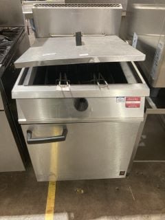 FALCON DOMINATOR SINGLE WELL DOUBLE BASKET FRYER MODEL: 19239