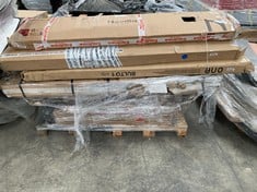 PALLET OF A VARIETY OF FURNITURE OF DIFFERENT SIZES AND MODELS INCLUDING CANAPE DRAWER 150X190 WHITE COLOUR (MAY BE BROKEN OR INCOMPLETE).