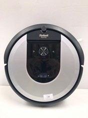 ROOMBA LINPIEZA ROBOT (WITHOUT ITS ORIGINAL BOX P.V.P TOTAL 200€)-LOCATION 18A.