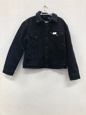 LEVI'S EX-BOYFRIEND SHERPA TRUCKER, WOMEN'S SHERPA, FOREVER BLACK, M-LOCATION 2A.