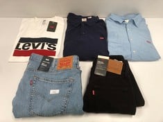 5 X CLOTHES VARIOUS SIZES AND MODELS LEVIS BRAND INCLUDING BLUE SHIRT SIZE L - LOCATION 39A.