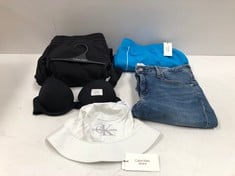 5 X CALVIN KLEIN CLOTHING VARIOUS MODELS AND SIZES INCLUDING WHITE CAP-LOCATION 16A.