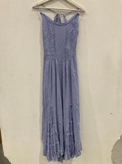 5 X PREMIUM DESIGNER DRESSES VARIOUS SIZES (TOTAL P.V.P 540€) - LOCATION 38C.