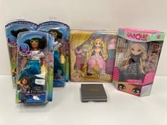 6 X TOYS INCLUDING DISNEY EARRINGS - LOCATION 19C.