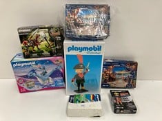 7 X TOYS INCLUDING PLAYMOBIL COLLECTOYS (SEALED) - LOCATION 20C .