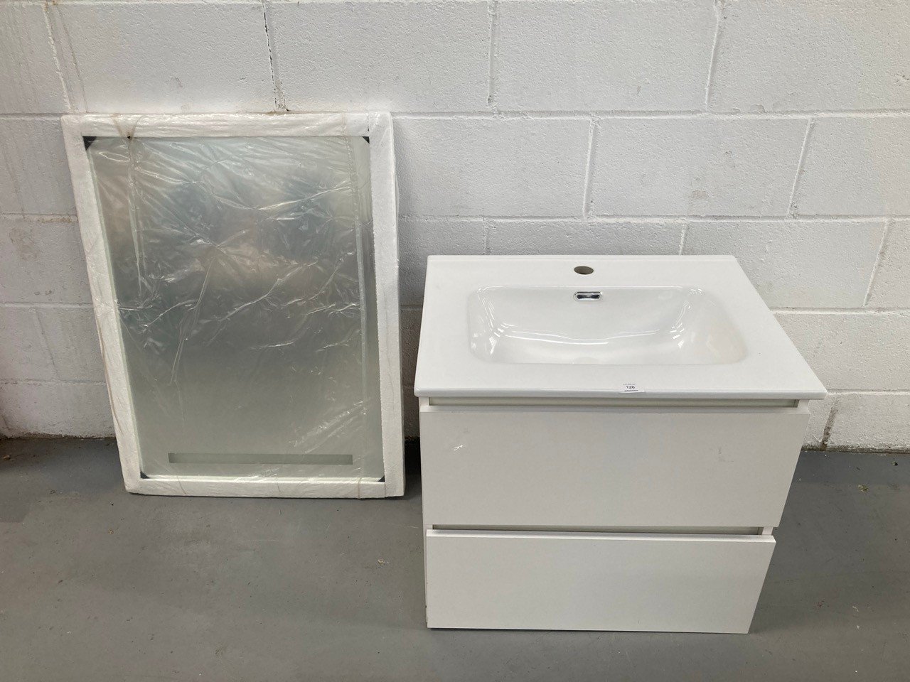 BATHROOM FURNITURE WITH MIRROR AND WASHBASIN .