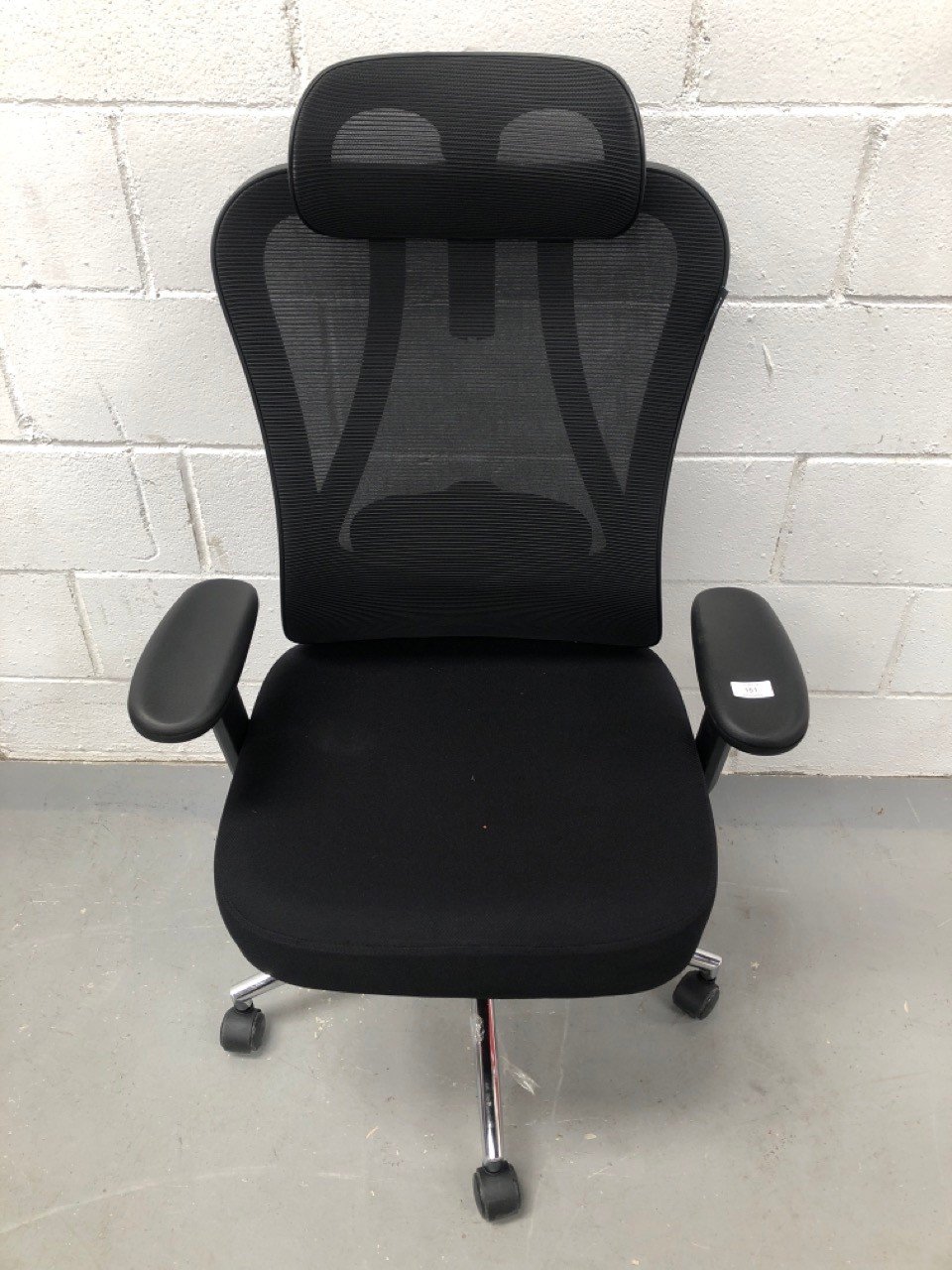 OFFICE CHAIR HBADA BLACK COLOUR.