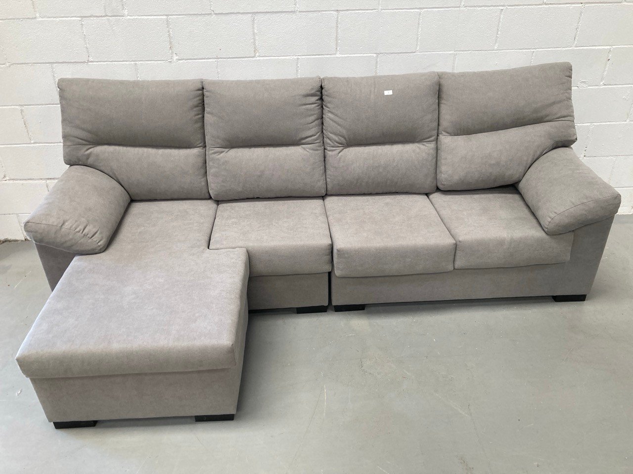 SOFA CHAISE LOUNGE GREY COLOUR 4 SEATER .