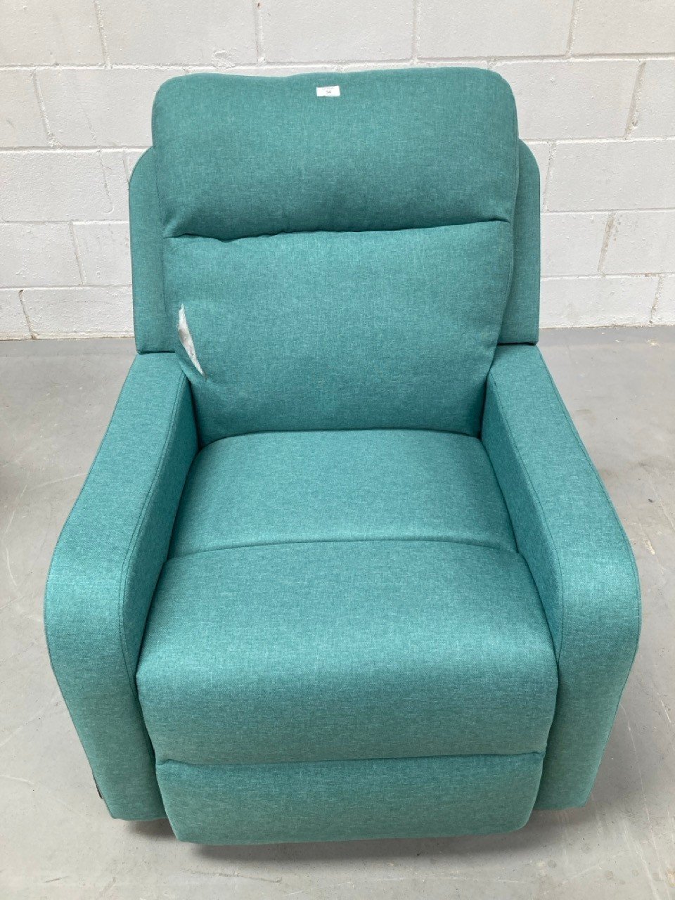 NALUI MANUAL RECLINING ARMCHAIR TURQUOISE COLOUR (BROKEN) .