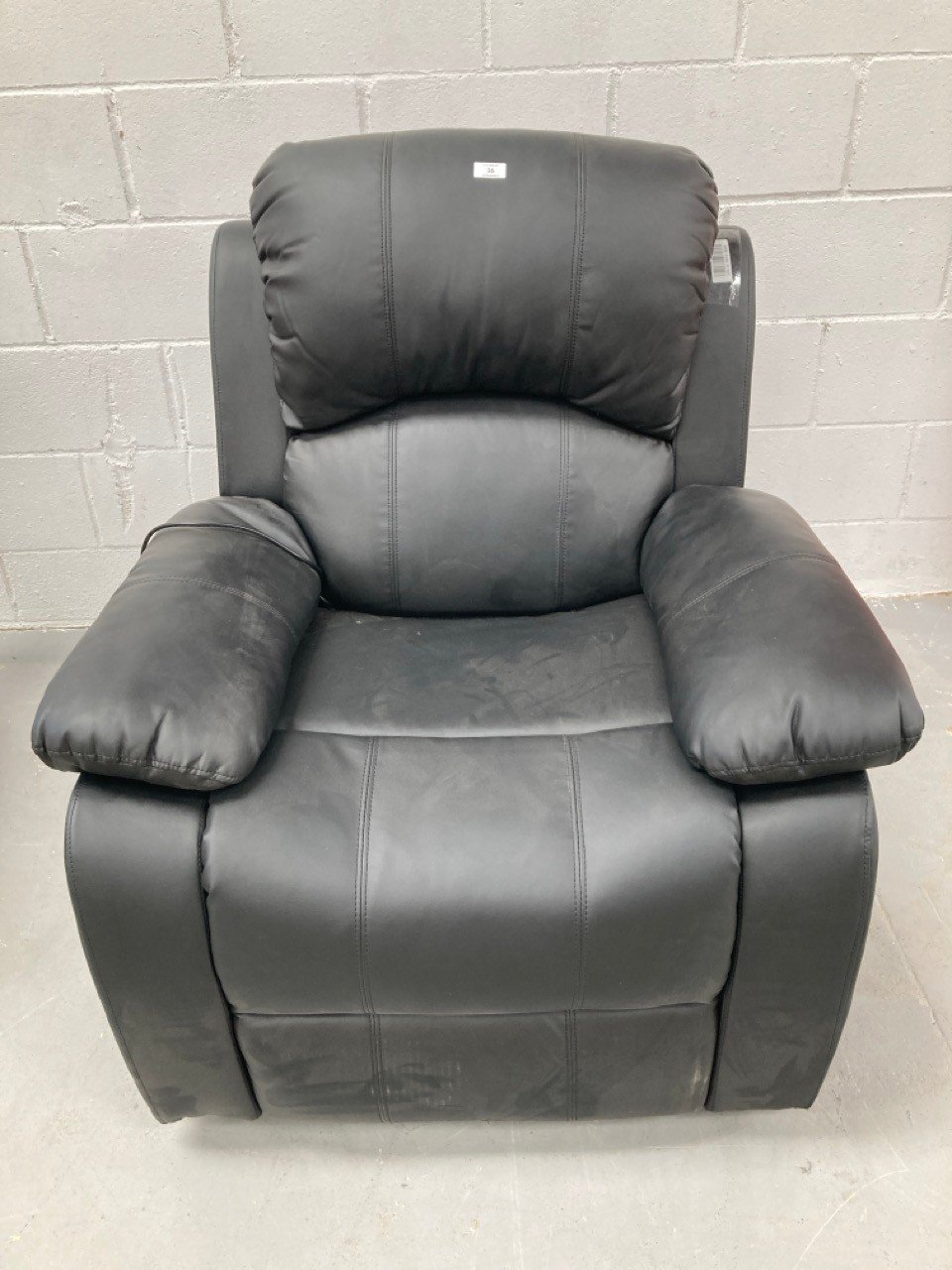 RECLINING MASSAGE CHAIR NALUI BLACK COLOUR (BROKEN AND DIRTY).