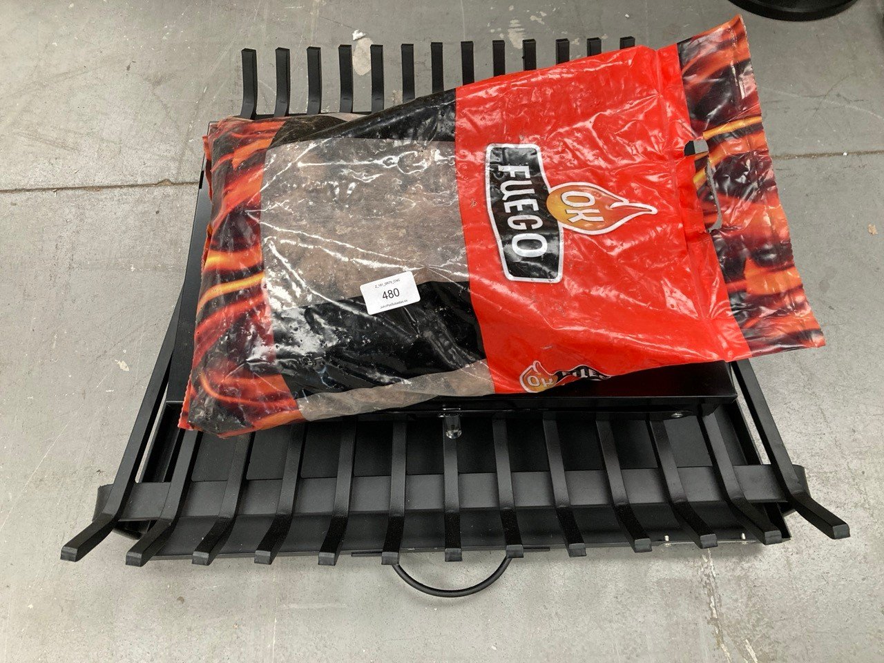 3 X BARBECUE ITEMS INCLUDING IRON GRILL.