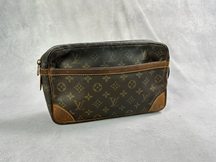 Louis Vuitton Vintage Monogram Wash Bag - 28x17x7cm (Approx)(VAT ONLY PAYABLE ON BUYERS PREMIUM)