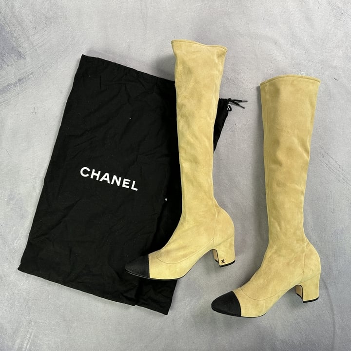 Chanel Suede knee High Boots With Dust Bags - Size 39