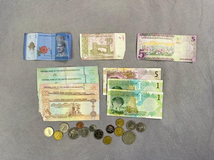 Various Currency, Banknotes & Coins Including 35 Emirates Dirhams (Approx) (VAT ONLY PAYABLE ON BUYERS PREMIUM)