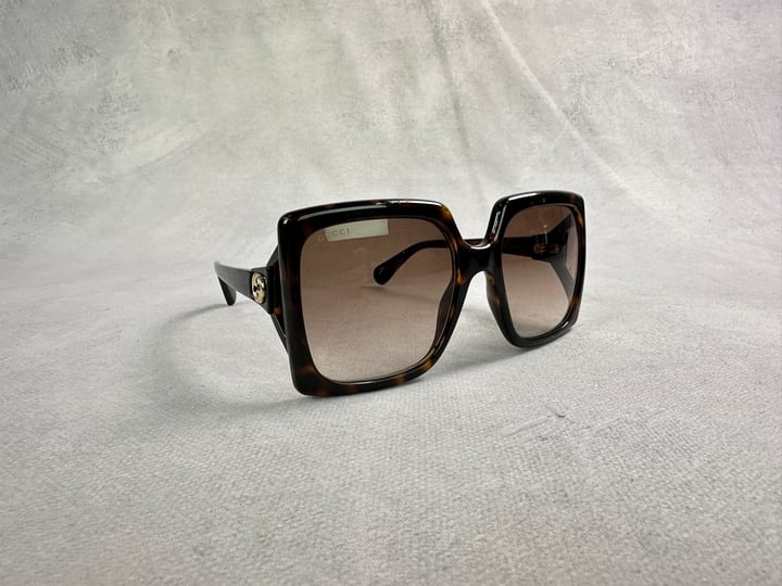 Gucci Oversized Sunglasses Ref: GG0876S 002(MPSE54833349) (VAT ONLY PAYABLE ON BUYERS PREMIUM)