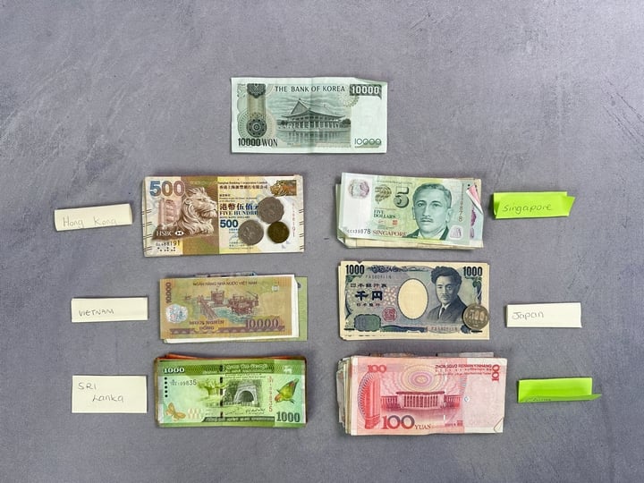 Various Banknotes Including Singapore, Japan, Hong Kong, Sri Lanka And 1020 China (Approx) (VAT ONLY PAYABLE ON BUYERS PREMIUM)