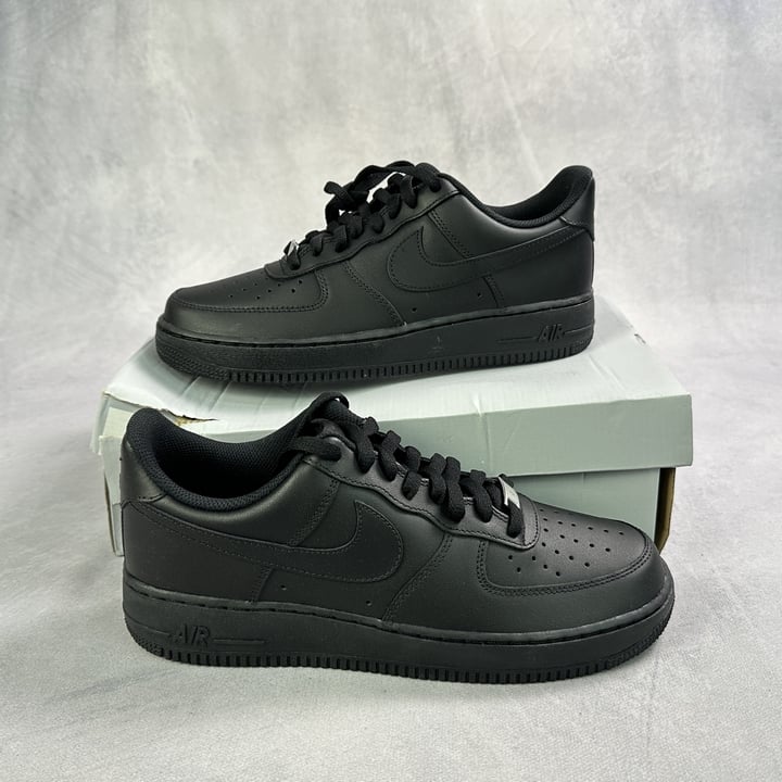 Nike Air Force 1 '07 Sneakers With Box - Size UK 9 (MPSE53067259)(VAT ONLY PAYABLE ON BUYERS PREMIUM)