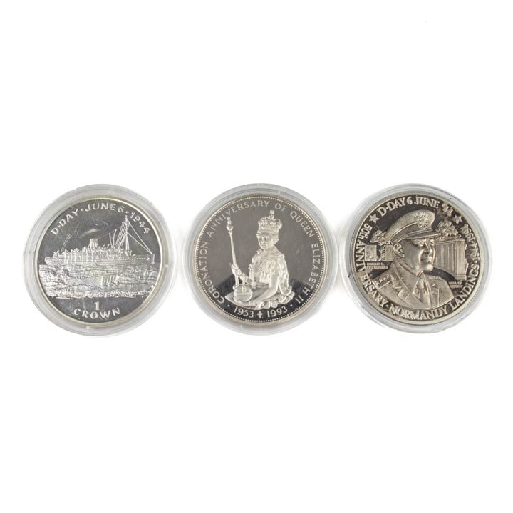 Silver Selection of Three 1 Ounce Commemorative Coins, including D-Day, Normandy Landings and Queen Elizabeth 1993 Coronation Anniversary, 3.8cm (VAT Only Payable on Buyers Premium)