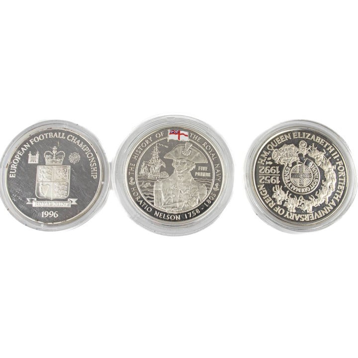 Silver Selection of Three 1 Ounce Commemorative Coins, including Samoa Sisifo 1952-1992 40th Anniversary of Reign, 1996 European Football Championship Germany and History of the Royal Navy. 3.8cm (VA