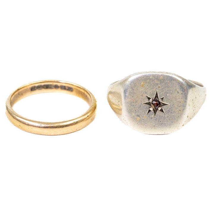 9ct Yellow Gold Band Ring, Size M, 2.2g. Silver Orange Stone Star Signet Ring, Size P, 4.6g (VAT Only Payable on Buyers Premium)