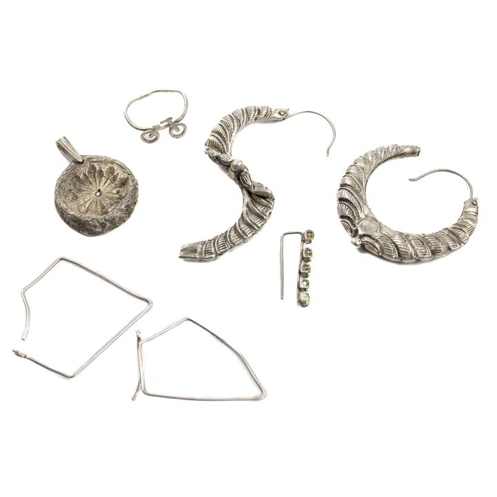 Silver Selection of Damaged items, 18.7g (VAT Only Payable on Buyers Premium)