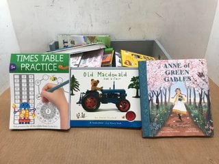 QTY OF CHILDRENS BOOKS TO INCLUDE ANNE OF GREEN GABLES BY L.M.MONTGOMERY: LOCATION - A7