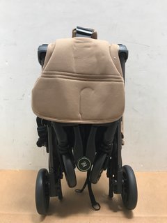 SILVER CROSS JET 5 STROLLER IN CINNAMON - RRP £295: LOCATION - A9