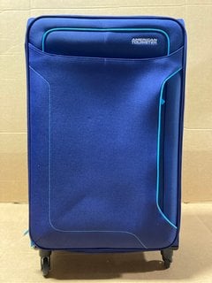 AMERICAN TOURISTER SOFT SHELL SUITCASE IN BLUE: LOCATION - A15