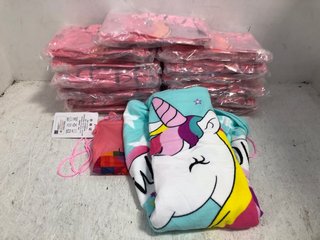 QTY OF ADULTS TOWEL HOODIES IN UNICORN DESIGN - UK SIZE LARGE: LOCATION - B15