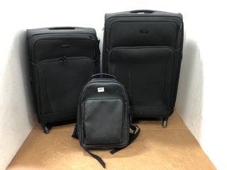 3 X TRAVEL BAGS IN VARIOUS DESIGNS & SIZES TO INCLUDE RAINS SMALL BAG IN BLACK: LOCATION - C4