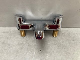 DECK MOUNTED BATH FILLER IN CHROME RRP £235: LOCATION - R1