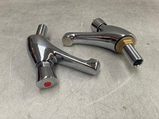 PAIR OF NON CONCUSSIVE BASIN PILLAR TAPS IN CHROME RRP £180: LOCATION - R1