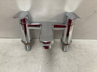 DECK MOUNTED BATH FILLER IN CHROME RRP £275: LOCATION - R1