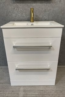 (COLLECTION ONLY) FLOOR STANDING 2 DOOR SINK UNIT IN WHITE WITH A 610 X 400MM 1TH CERAMIC BASIN COMPLETE WITH A BRUSHED BRASS MONO BASIN MIXER TAP AND SPRUNG WASTE RRP £740: LOCATION - BOOTH