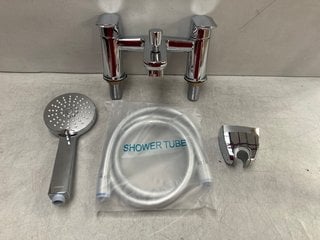 DECK MOUNTED BSM IN CHROME WITH MULTI FUNCTION SHOWER HANDSET, HOSE AND WALL MOUNTING BRACKET RRP £399: LOCATION - R1