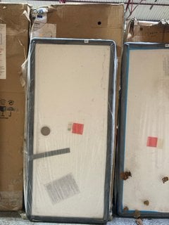 (COLLECTION ONLY) CLEAR GLASS SILVER FRAMED SHOWER PANEL MAYBE USED AS A WET ROOM PANEL WITH A PEARLSTONE 1700 X 760MM SHOWER TRAY: LOCATION - D7 ISLAND