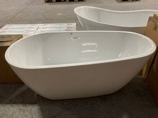 1500 X 750MM MODERN TWIN SKINNED DOUBLE ENDED FREESTANDING BATH WITH INTEGRAL CHROME SPRUNG WASTE & OVERFLOW - RRP £1289: LOCATION - C2