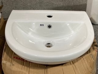 (COLLECTION ONLY) 500MM WIDE D SHAPED 1TH CERAMIC BASIN RRP £180: LOCATION - D3