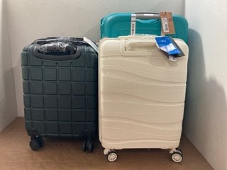 3 X SUITCASES TO INCLUDE SAMSONITE 4 WHEELED HARD CASE LARGE SUITCASE IN LIGHT BLUE: LOCATION - WH9