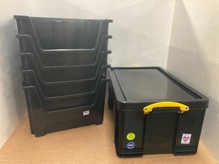 5 X STACKABLE STORAGE CRATES IN BLACK TO INCLUDE BLACK STORAGE CRATE WITH LID: LOCATION - G5