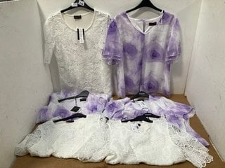 3 X ANNA ROSE WHITE FLOWER PRINT TOPS IN SIZE MEDIUM TO INCLUDE 4 X ANNA ROSE PURPLE AND WHITE SHIMMER TOPS IN VARIOUS SIZES: LOCATION - G10