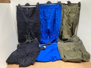 5 X ASSORTED WOMENS KLASS TROUSERS IN VARIOUS SIZES TO INCLUDE KLASS TROUSERS IN BLACK UK SIZE 22: LOCATION - G11