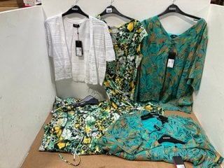 8 X ASSORTED WOMEN'S CLOTHING IN VARIOUS SIZES TO INCLUDE KLASS GREEN FLORAL PRINT DRESS UK SIZE 16: LOCATION - G12