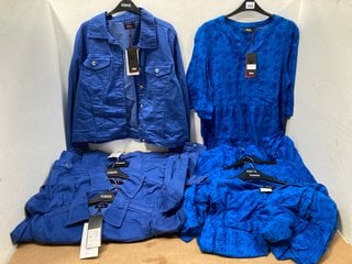 4 X WOMEN'S KLASS BLUE SHORT DENIM JACKETS IN VARIOUS SIZES TO INCLUDE 4 X KLASS BLUE DRESSES IN VARIOUS SIZES: LOCATION - G12