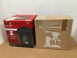 INSTANT POT DUO PLUS MULTI-COOKER IN BLACK - MODEL: DPPC604 TO INCLUDE MOCCAMASTER COFFEE MAKER: LOCATION - F17