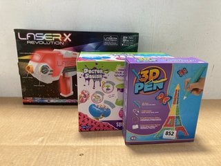 3 X KIDS TOYS TO INCLUDE 3D PEN & LASER X REVOLUTION DOUBLE BLASTER SET: LOCATION - F11