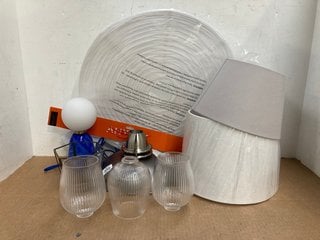 QTY OF JOHN LEWIS & PARTNERS LIGHTING ITEMS TO INCLUDE JOHN LEWIS & PARTNERS FULBROOK EASY FIT GLASS SHADE: LOCATION - F7