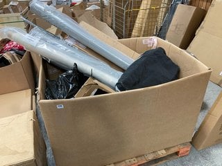 PALLET OF ASSORTED ITEMS TO INCLUDE METAL PLANTER STAND: LOCATION - A5 (KERBSIDE PALLET DELIVERY)