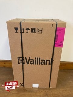 VAILLANT ECOTEC PRO 28 COMBINATION BOILER MODEL : 0010021838 RRP £1499.99: LOCATION - A1